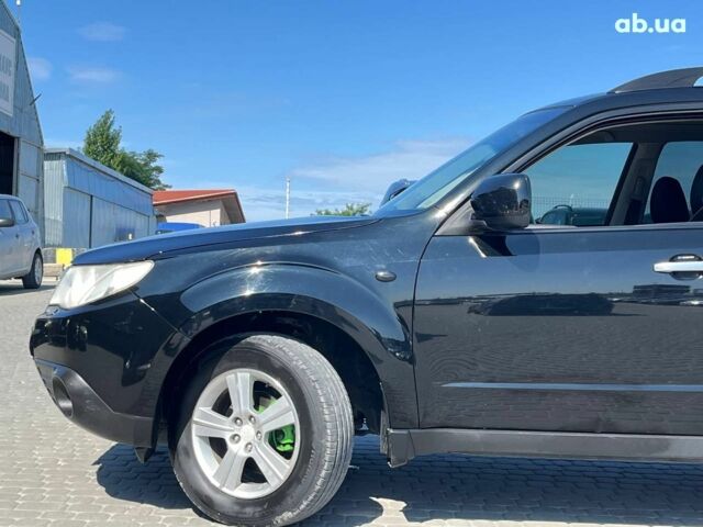 Чорний Субару Forester, об'ємом двигуна 2 л та пробігом 215 тис. км за 9590 $, фото 45 на Automoto.ua
