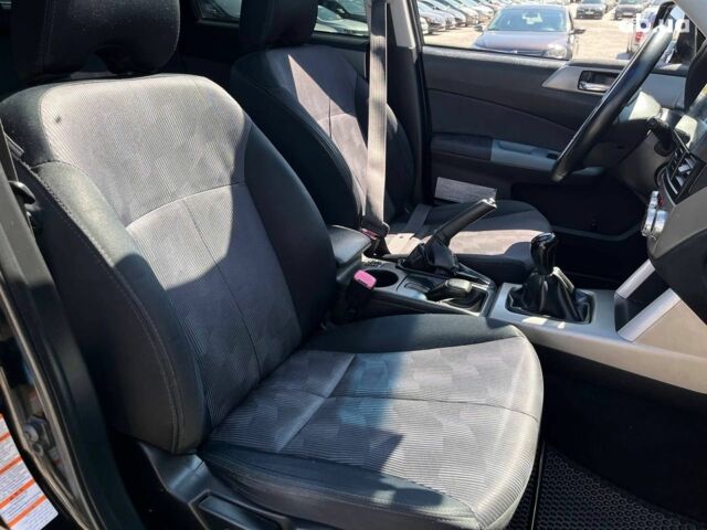 Чорний Субару Forester, об'ємом двигуна 2 л та пробігом 215 тис. км за 9590 $, фото 7 на Automoto.ua