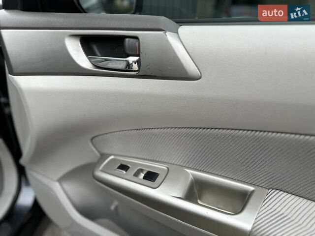 Черный Субару Форестер, объемом двигателя 2.5 л и пробегом 271 тыс. км за 7450 $, фото 72 на Automoto.ua