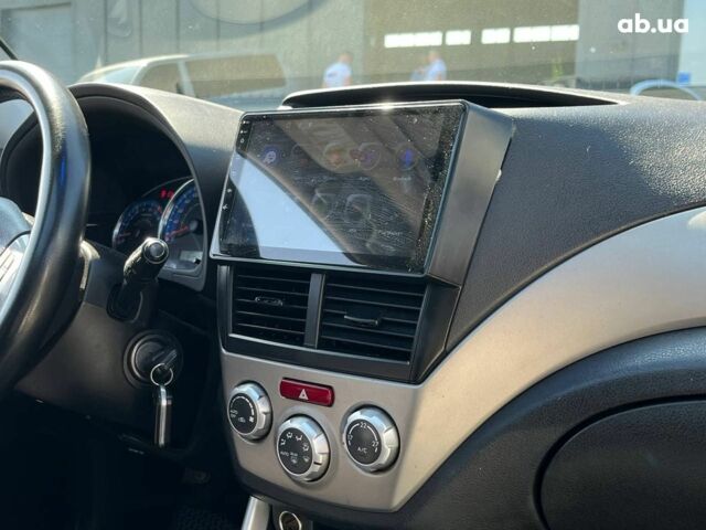 Чорний Субару Forester, об'ємом двигуна 2 л та пробігом 215 тис. км за 9590 $, фото 2 на Automoto.ua