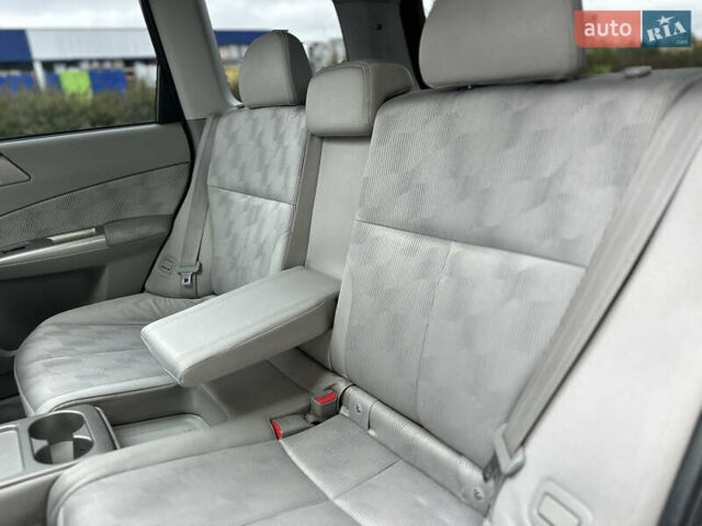 Черный Субару Форестер, объемом двигателя 2.5 л и пробегом 271 тыс. км за 7450 $, фото 66 на Automoto.ua