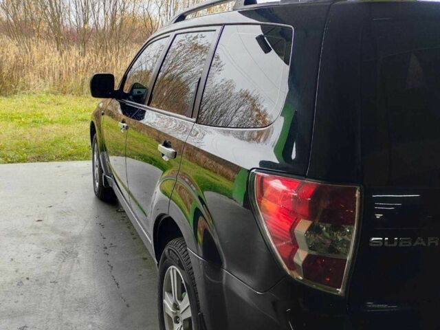 Чорний Субару Forester, об'ємом двигуна 2 л та пробігом 220 тис. км за 7900 $, фото 1 на Automoto.ua