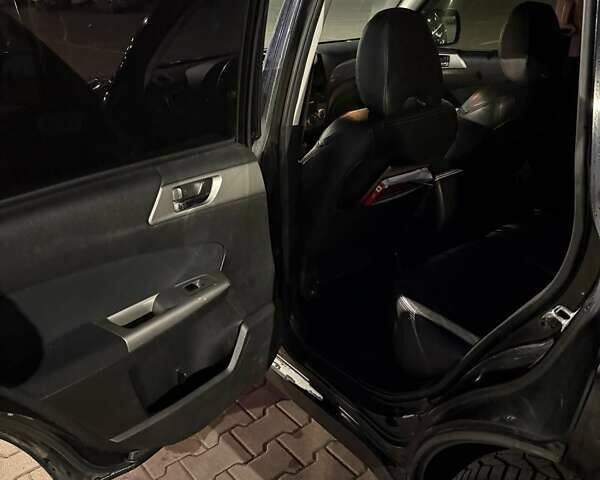 Чорний Субару Forester, об'ємом двигуна 2 л та пробігом 340 тис. км за 5500 $, фото 2 на Automoto.ua