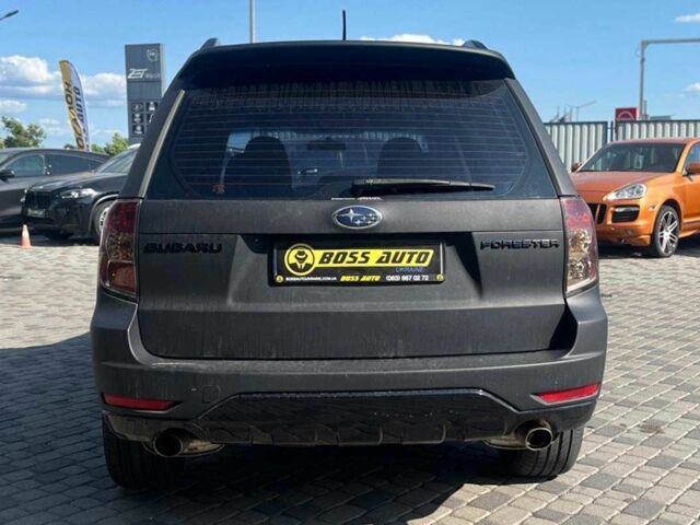 Черный Субару Форестер, объемом двигателя 2.5 л и пробегом 230 тыс. км за 7700 $, фото 5 на Automoto.ua