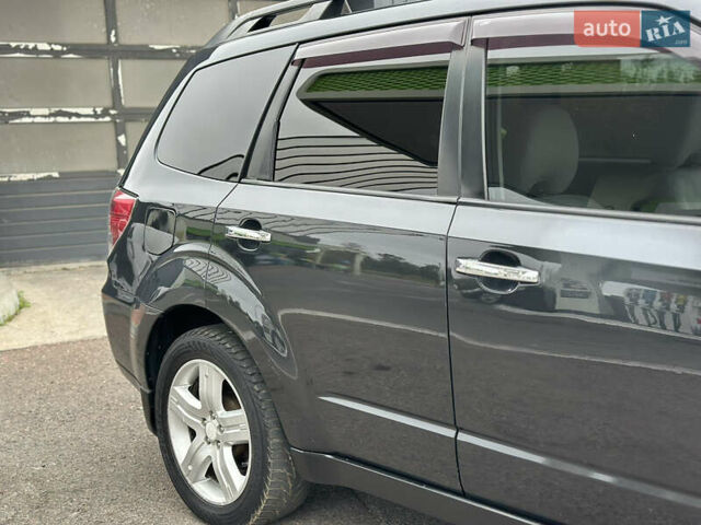 Черный Субару Форестер, объемом двигателя 2.5 л и пробегом 271 тыс. км за 7450 $, фото 8 на Automoto.ua