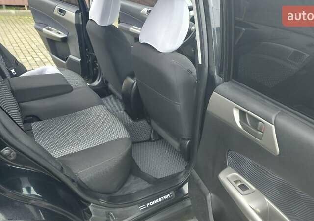 Чорний Субару Forester, об'ємом двигуна 1.99 л та пробігом 172 тис. км за 9999 $, фото 15 на Automoto.ua