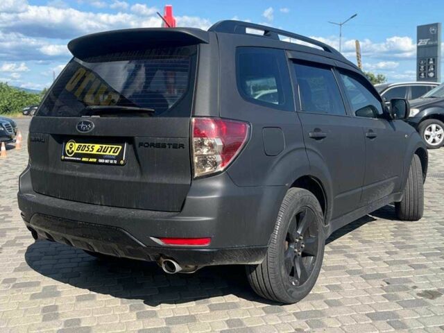 Черный Субару Форестер, объемом двигателя 2.5 л и пробегом 230 тыс. км за 7700 $, фото 6 на Automoto.ua