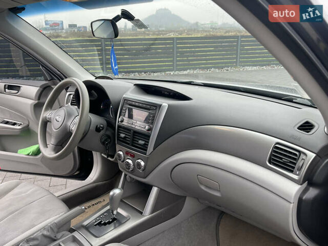 Чорний Субару Forester, об'ємом двигуна 2.5 л та пробігом 185 тис. км за 7850 $, фото 29 на Automoto.ua