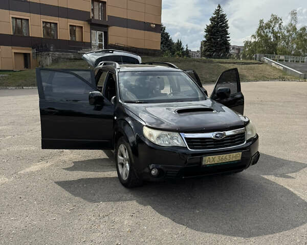 Черный Субару Форестер, объемом двигателя 2.46 л и пробегом 265 тыс. км за 7500 $, фото 8 на Automoto.ua