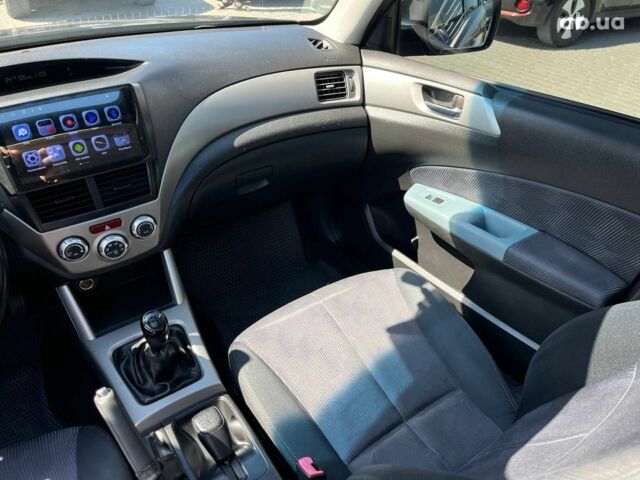 Чорний Субару Forester, об'ємом двигуна 2 л та пробігом 215 тис. км за 9590 $, фото 13 на Automoto.ua