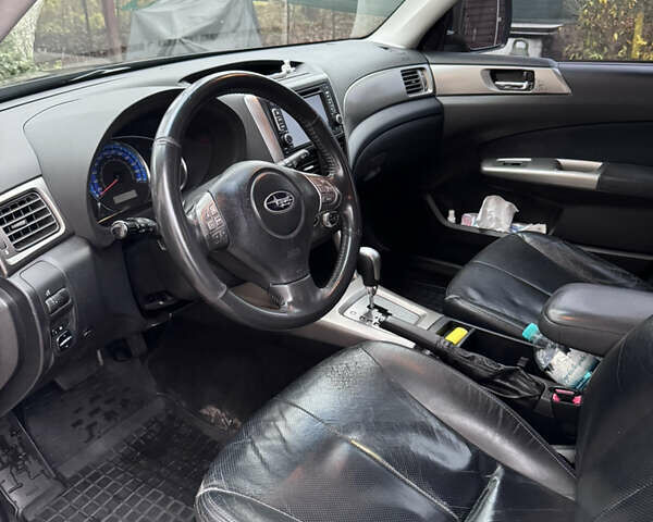 Черный Субару Форестер, объемом двигателя 2.5 л и пробегом 370 тыс. км за 8750 $, фото 6 на Automoto.ua