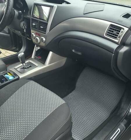 Чорний Субару Forester, об'ємом двигуна 1.99 л та пробігом 172 тис. км за 9999 $, фото 29 на Automoto.ua