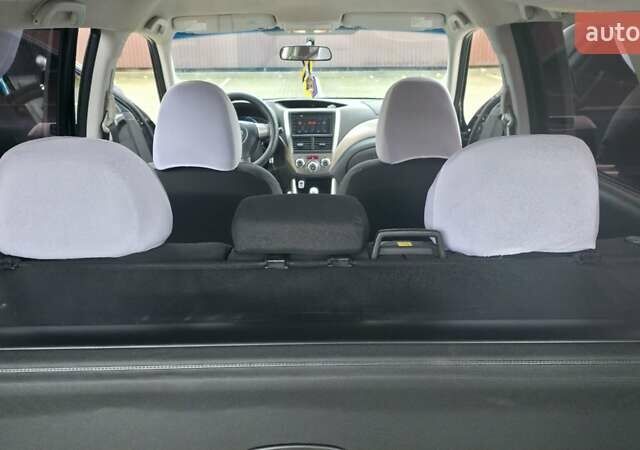 Чорний Субару Forester, об'ємом двигуна 1.99 л та пробігом 172 тис. км за 9999 $, фото 17 на Automoto.ua