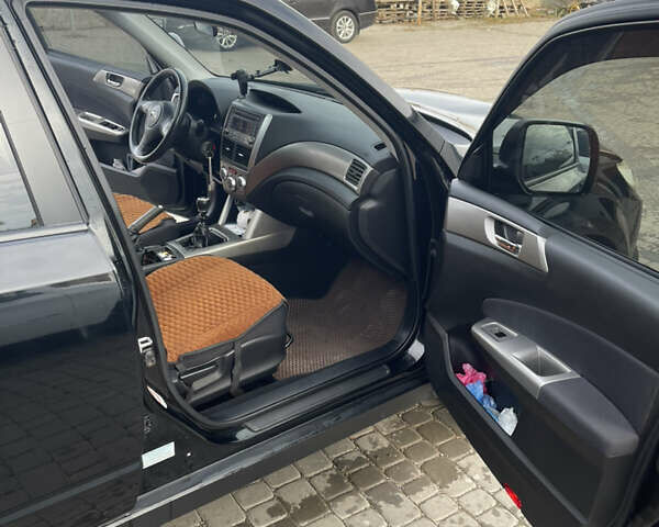 Чорний Субару Forester, об'ємом двигуна 2 л та пробігом 228 тис. км за 7500 $, фото 8 на Automoto.ua