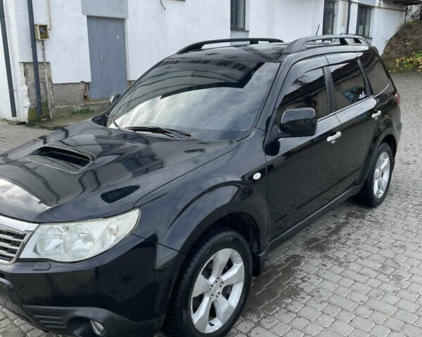 Чорний Субару Forester, об'ємом двигуна 2 л та пробігом 228 тис. км за 7500 $, фото 1 на Automoto.ua