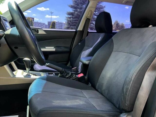 Чорний Субару Forester, об'ємом двигуна 2 л та пробігом 40 тис. км за 14190 $, фото 16 на Automoto.ua