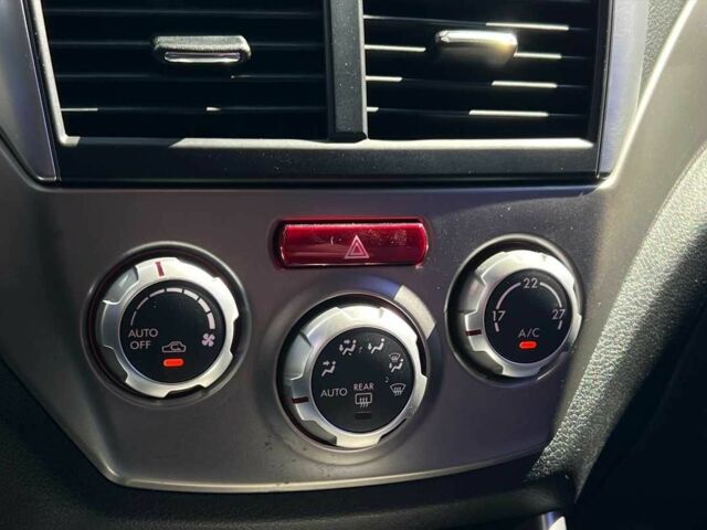 Чорний Субару Forester, об'ємом двигуна 2 л та пробігом 40 тис. км за 14190 $, фото 14 на Automoto.ua