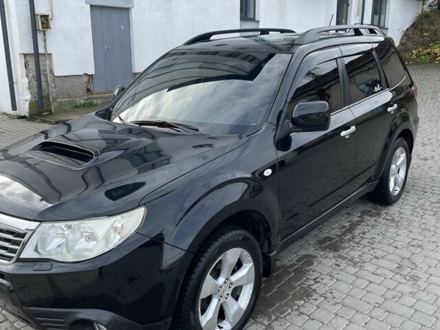 Чорний Субару Forester, об'ємом двигуна 2 л та пробігом 228 тис. км за 7500 $, фото 1 на Automoto.ua
