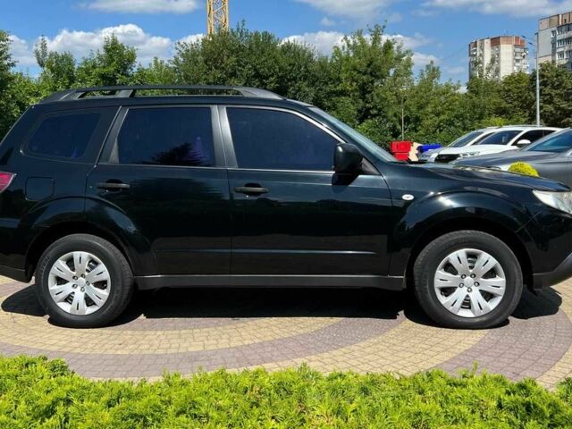 Чорний Субару Forester, об'ємом двигуна 2 л та пробігом 40 тис. км за 14190 $, фото 7 на Automoto.ua