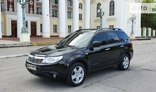 Чорний Субару Forester, об'ємом двигуна 2.5 л та пробігом 130 тис. км за 9300 $, фото 2 на Automoto.ua