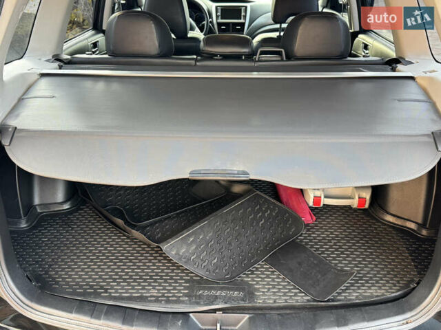 Чорний Субару Forester, об'ємом двигуна 2 л та пробігом 224 тис. км за 8300 $, фото 15 на Automoto.ua