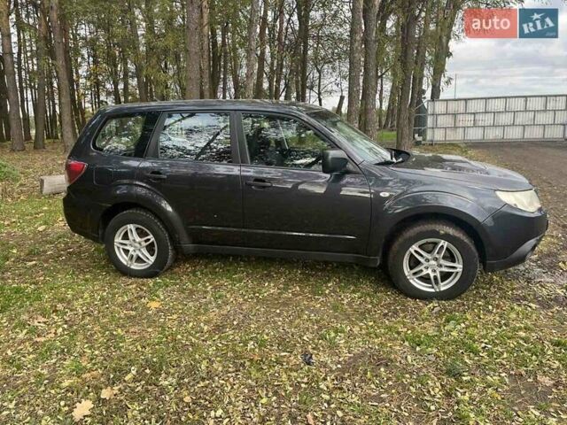Чорний Субару Forester, об'ємом двигуна 1.99 л та пробігом 273 тис. км за 6550 $, фото 4 на Automoto.ua