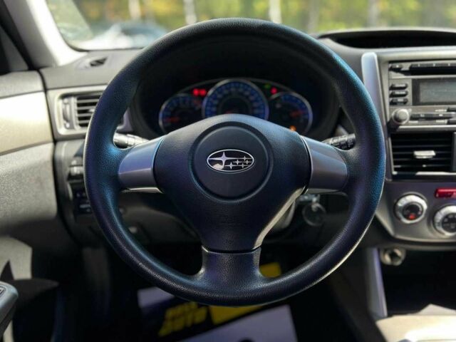 Чорний Субару Forester, об'ємом двигуна 2 л та пробігом 40 тис. км за 14190 $, фото 12 на Automoto.ua