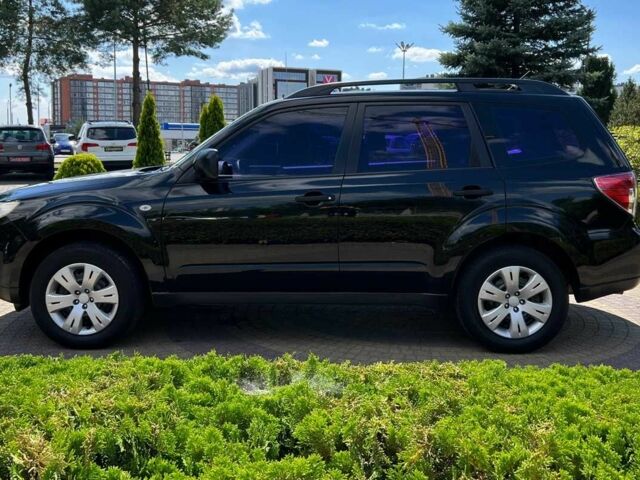 Чорний Субару Forester, об'ємом двигуна 2 л та пробігом 40 тис. км за 14190 $, фото 3 на Automoto.ua