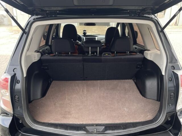 Чорний Субару Forester, об'ємом двигуна 2 л та пробігом 228 тис. км за 7500 $, фото 4 на Automoto.ua