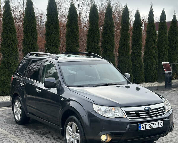 Черный Субару Форестер, объемом двигателя 1.99 л и пробегом 330 тыс. км за 7600 $, фото 1 на Automoto.ua