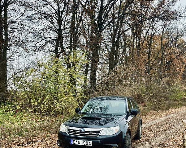 Черный Субару Форестер, объемом двигателя 2 л и пробегом 300 тыс. км за 5150 $, фото 5 на Automoto.ua