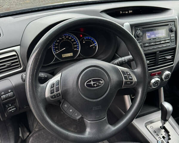 Черный Субару Форестер, объемом двигателя 1.99 л и пробегом 225 тыс. км за 9300 $, фото 28 на Automoto.ua