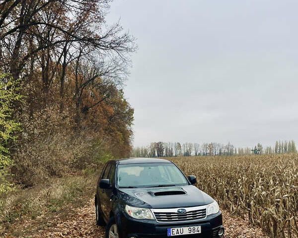 Черный Субару Форестер, объемом двигателя 2 л и пробегом 300 тыс. км за 5150 $, фото 3 на Automoto.ua