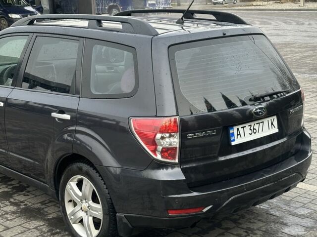 Черный Субару Форестер, объемом двигателя 2 л и пробегом 330 тыс. км за 7600 $, фото 4 на Automoto.ua