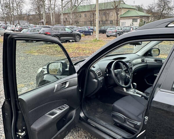 Черный Субару Форестер, объемом двигателя 1.99 л и пробегом 225 тыс. км за 9300 $, фото 17 на Automoto.ua