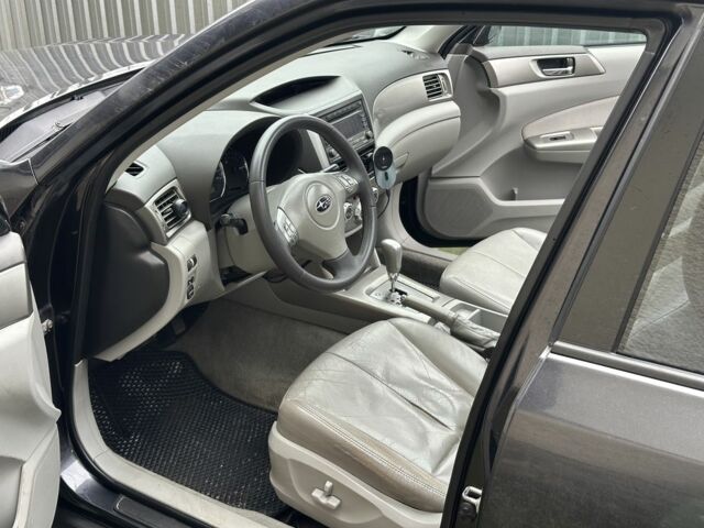 Черный Субару Форестер, объемом двигателя 2 л и пробегом 330 тыс. км за 7600 $, фото 8 на Automoto.ua