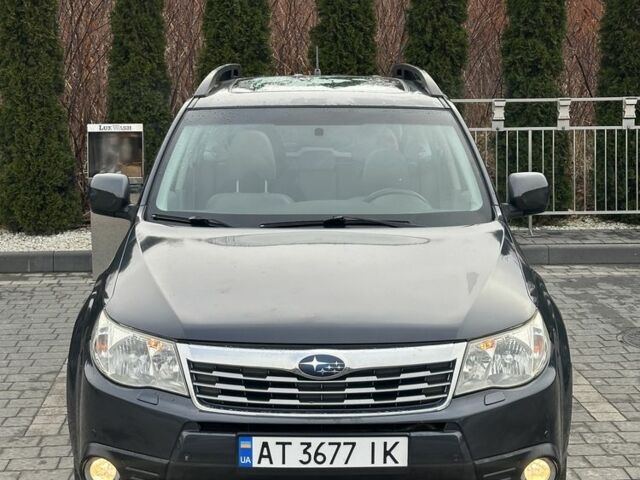Черный Субару Форестер, объемом двигателя 2 л и пробегом 330 тыс. км за 7600 $, фото 2 на Automoto.ua