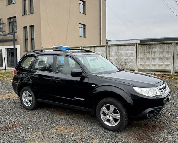 Черный Субару Форестер, объемом двигателя 1.99 л и пробегом 225 тыс. км за 9300 $, фото 9 на Automoto.ua