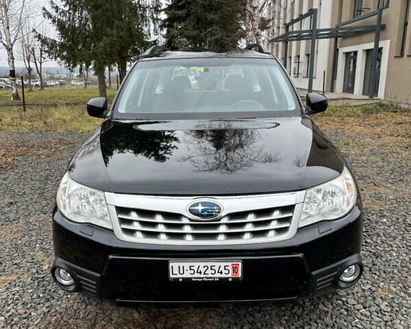 Черный Субару Форестер, объемом двигателя 1.99 л и пробегом 225 тыс. км за 9300 $, фото 1 на Automoto.ua