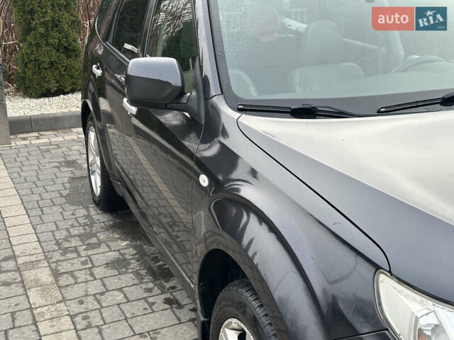 Черный Субару Форестер, объемом двигателя 1.99 л и пробегом 330 тыс. км за 7600 $, фото 7 на Automoto.ua