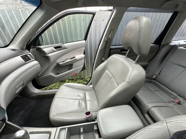 Черный Субару Форестер, объемом двигателя 2 л и пробегом 330 тыс. км за 7600 $, фото 15 на Automoto.ua