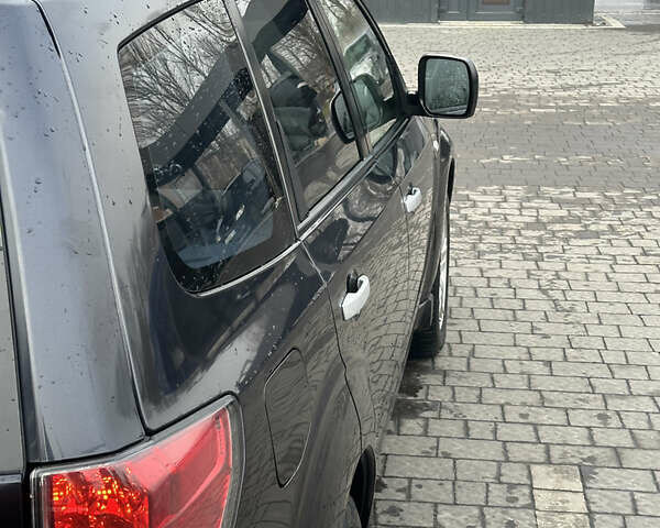 Черный Субару Форестер, объемом двигателя 1.99 л и пробегом 330 тыс. км за 7600 $, фото 6 на Automoto.ua