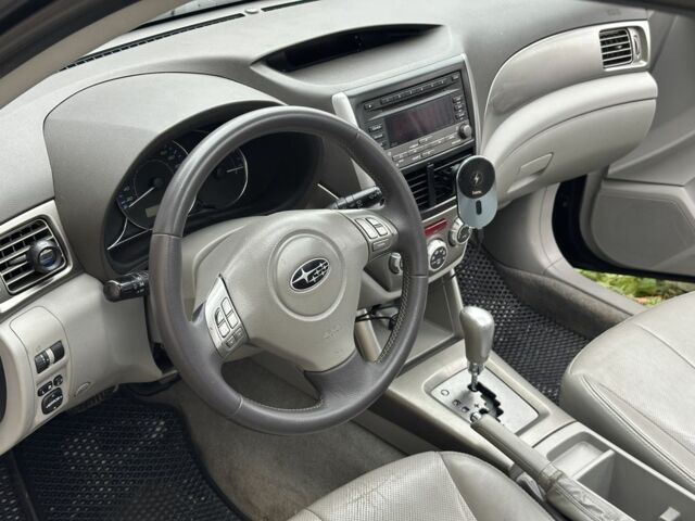 Черный Субару Форестер, объемом двигателя 2 л и пробегом 330 тыс. км за 7600 $, фото 9 на Automoto.ua