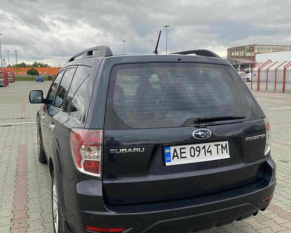 Черный Субару Форестер, объемом двигателя 2 л и пробегом 300 тыс. км за 6200 $, фото 3 на Automoto.ua