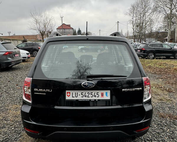 Черный Субару Форестер, объемом двигателя 1.99 л и пробегом 225 тыс. км за 9300 $, фото 7 на Automoto.ua