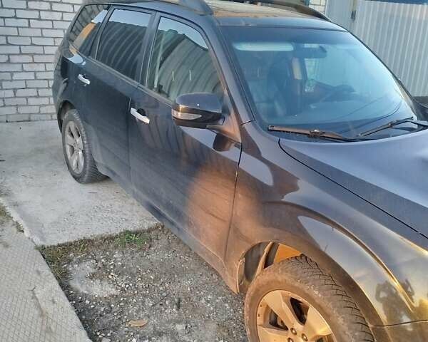 Черный Субару Форестер, объемом двигателя 2 л и пробегом 250 тыс. км за 11000 $, фото 7 на Automoto.ua