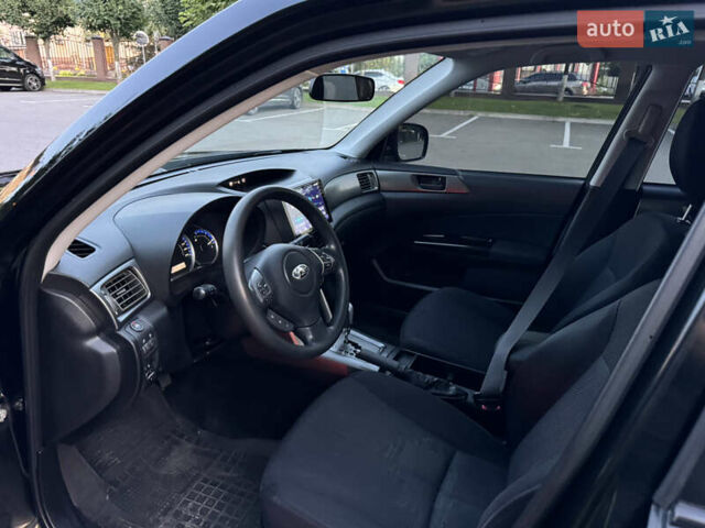 Чорний Субару Forester, об'ємом двигуна 2 л та пробігом 155 тис. км за 10800 $, фото 8 на Automoto.ua