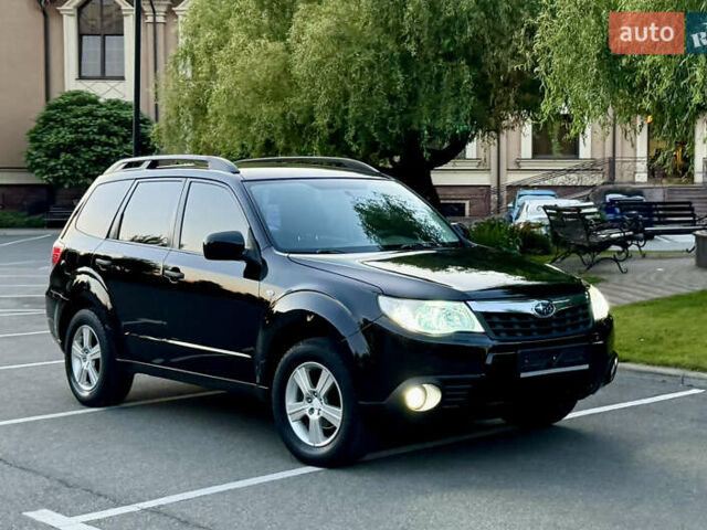 Чорний Субару Forester, об'ємом двигуна 2 л та пробігом 155 тис. км за 10800 $, фото 3 на Automoto.ua