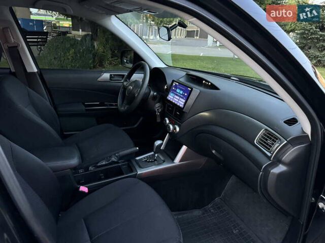 Чорний Субару Forester, об'ємом двигуна 2 л та пробігом 155 тис. км за 10800 $, фото 22 на Automoto.ua