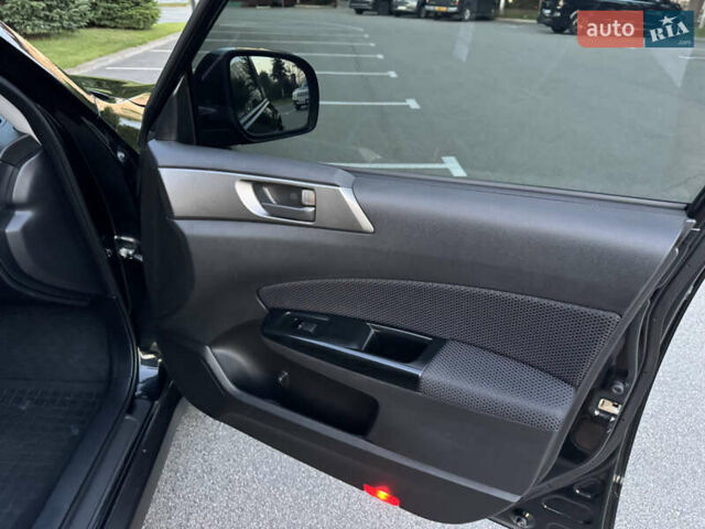 Чорний Субару Forester, об'ємом двигуна 2 л та пробігом 155 тис. км за 10800 $, фото 20 на Automoto.ua
